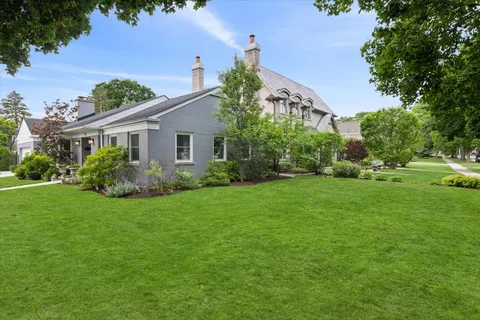 $825,000 | 131 Joyce Place, Park Ridge, IL 60068