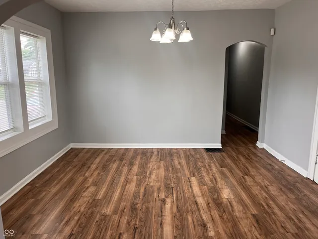 $825 | 1727 North Tacoma Avenue, Indianapolis, IN 46218