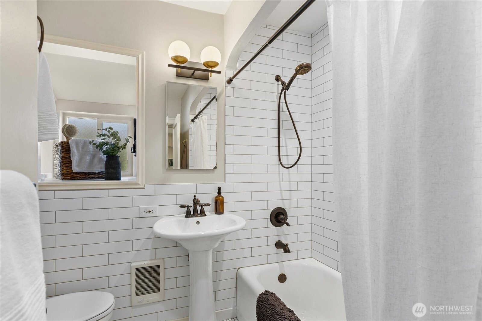 946 North 83rd Street Seattle, WA 98103 - Photo 8 of 26