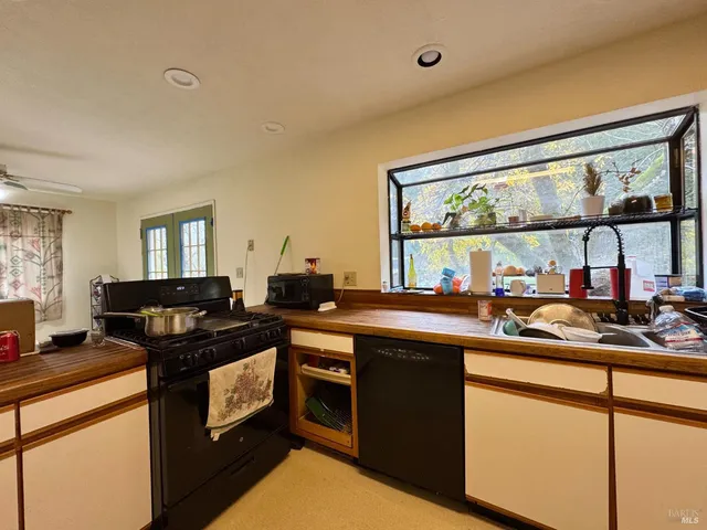 $1,325,000 | 5083 Dry Creek Road, Napa, CA 94558