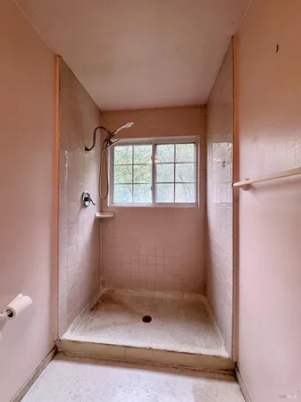 $1,325,000 | 5083 Dry Creek Road, Napa, CA 94558