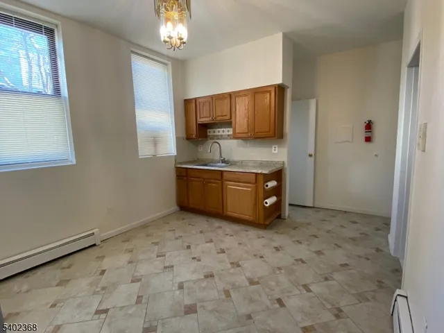 $2,000 | 114 Center Street, Unit 2, Clifton, NJ 07011