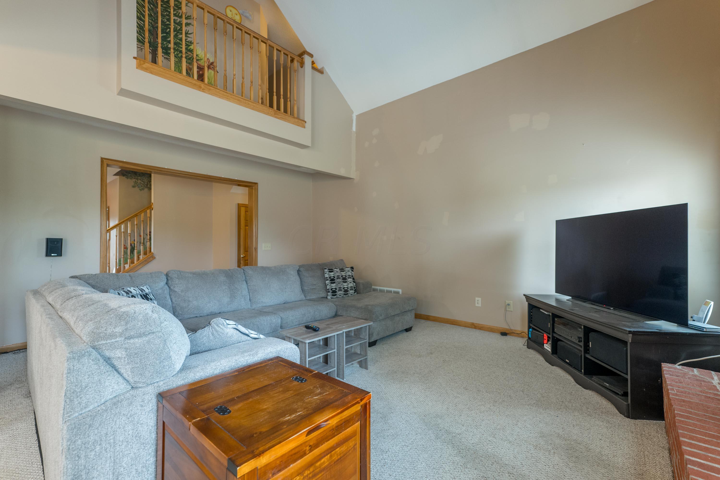 4640 Winchester Southern Road Circleville, OH 43113 - Photo 31 of 69 Vaulted Great Room