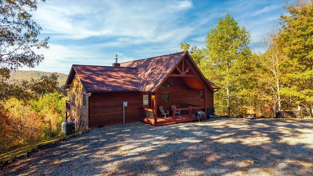 190 Regency Drive Murphy, NC 28906 - Photo 2 of 42 a view of a house with a yard