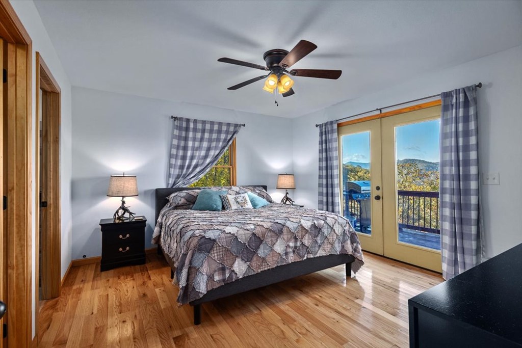 190 Regency Drive Murphy, NC 28906 - Photo 28 of 42 a bedroom with a bed furniture and a window