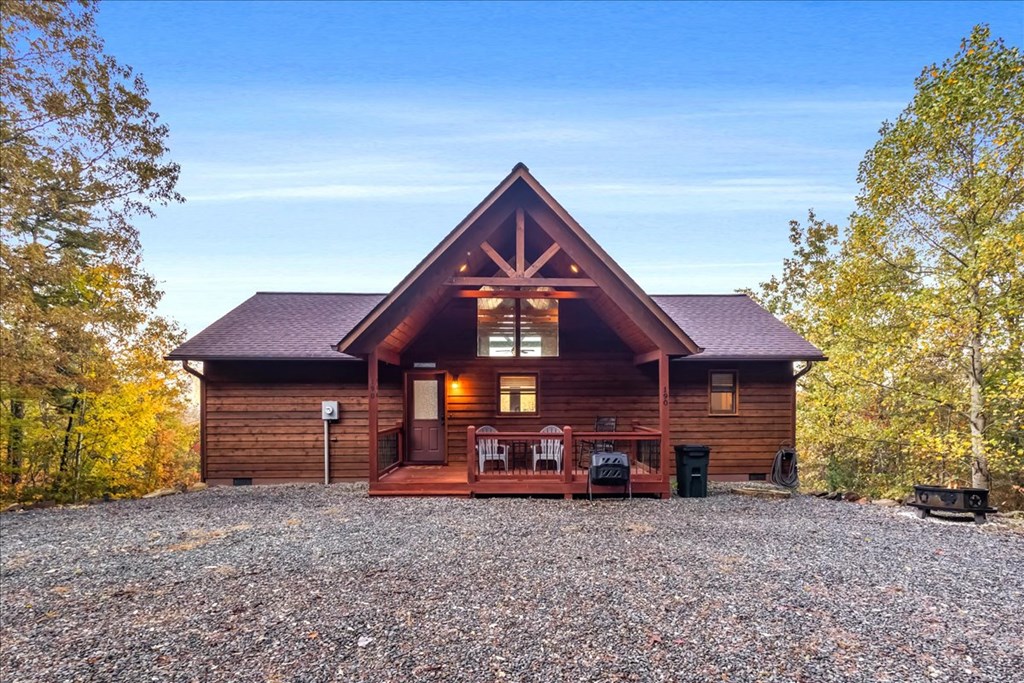 190 Regency Drive Murphy, NC 28906 - Photo 10 of 42 a front view of a house with a yard and garage