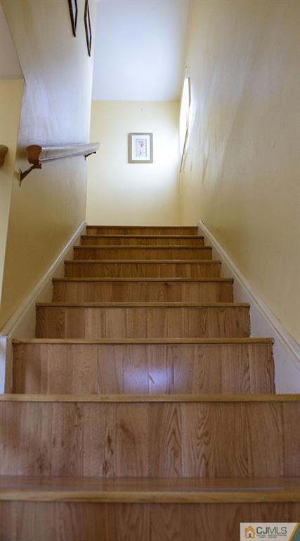 56 Brookside Road Edison, NJ 08817 - Photo 12 of 24 a view of entryway
