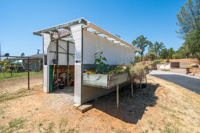 $500,000 | 7954 Placer Road, Redding, CA 96001