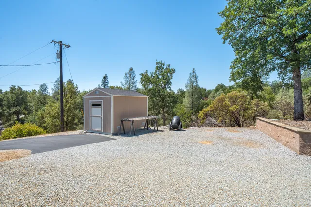 $500,000 | 7954 Placer Road, Redding, CA 96001