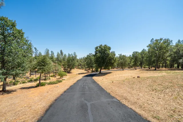 $500,000 | 7954 Placer Road, Redding, CA 96001