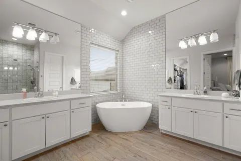 $949,900 | 408 Bold Sundown, Liberty Hill, TX 78642