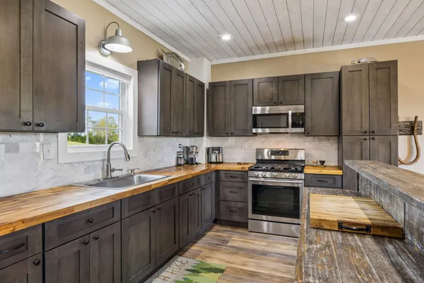 $1,050,000 | 4341 Marlowe Road, Williamsport, TN 38487