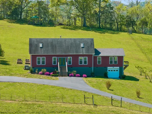 $1,050,000 | 4341 Marlowe Road, Williamsport, TN 38487