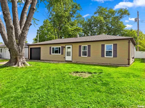 $169,900 | 32 Caliente Avenue, Bartonville, IL 61607