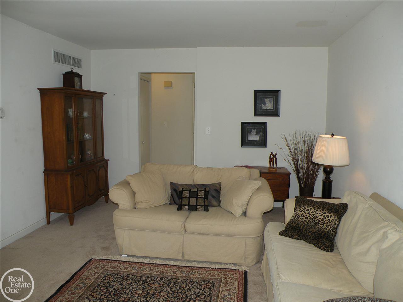 74 Longford Drive Rochester Hills, MI 48309 - Photo 11 of 33