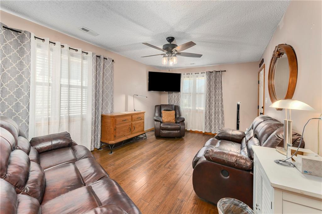 502 Poseidon Way Raymore, MO 64083 - Photo 5 of 22