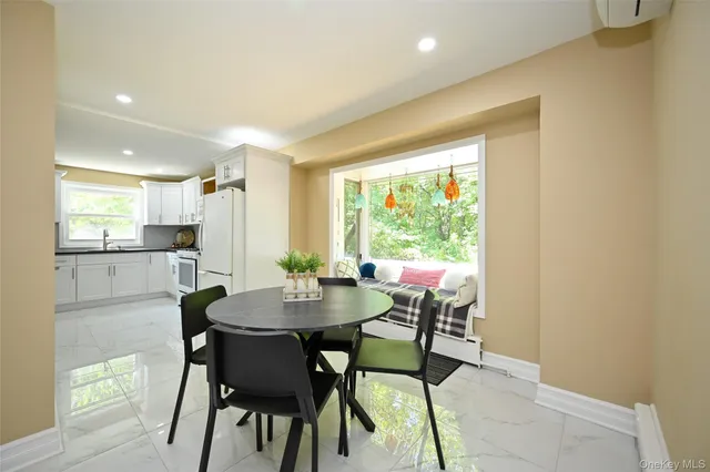 $1,499,000 | 1061 Fordham Lane, Woodmere, NY 11598