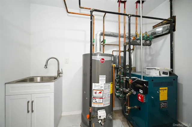 $1,499,000 | 1061 Fordham Lane, Woodmere, NY 11598