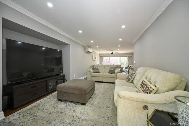 $1,499,000 | 1061 Fordham Lane, Woodmere, NY 11598