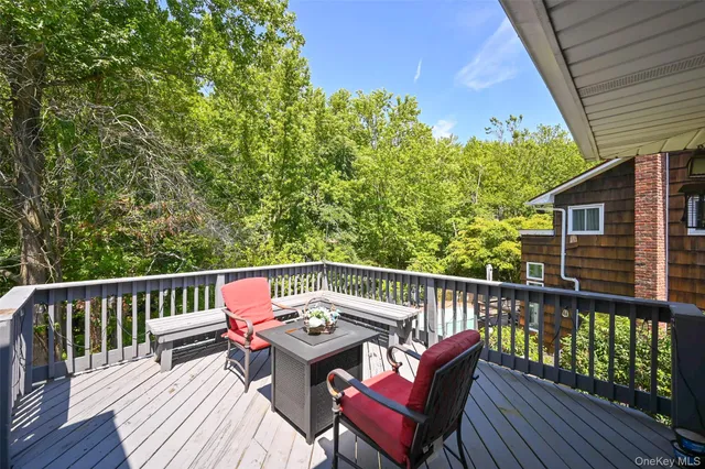 $1,499,000 | 1061 Fordham Lane, Woodmere, NY 11598