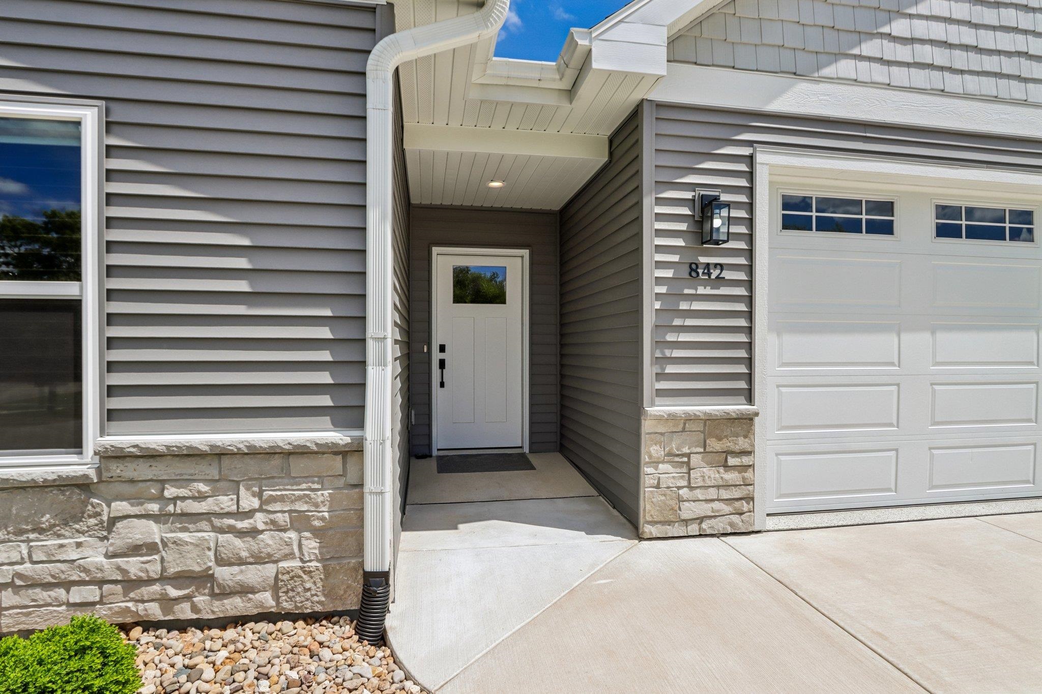 N842 Golf, Unit 4 Prairie du Sac, WI 53578 - Photo 4 of 59
