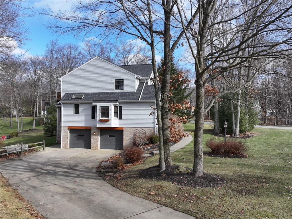 114 Firethorn Road Baden, PA 15005 - Photo 3 of 39