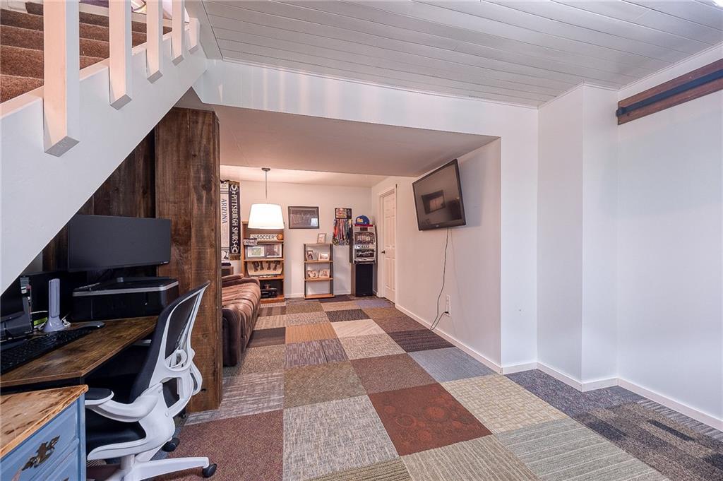 114 Firethorn Road Baden, PA 15005 - Photo 34 of 39