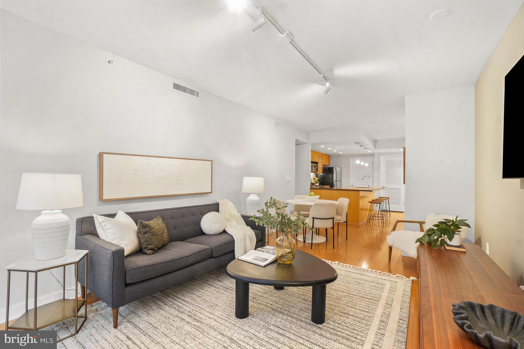912 F Street Northwest, Unit 201 Washington, DC 20004 - Photo 5 of 26