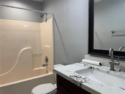 $2,200 | 11 Oxford Drive, Laplace, LA 70068