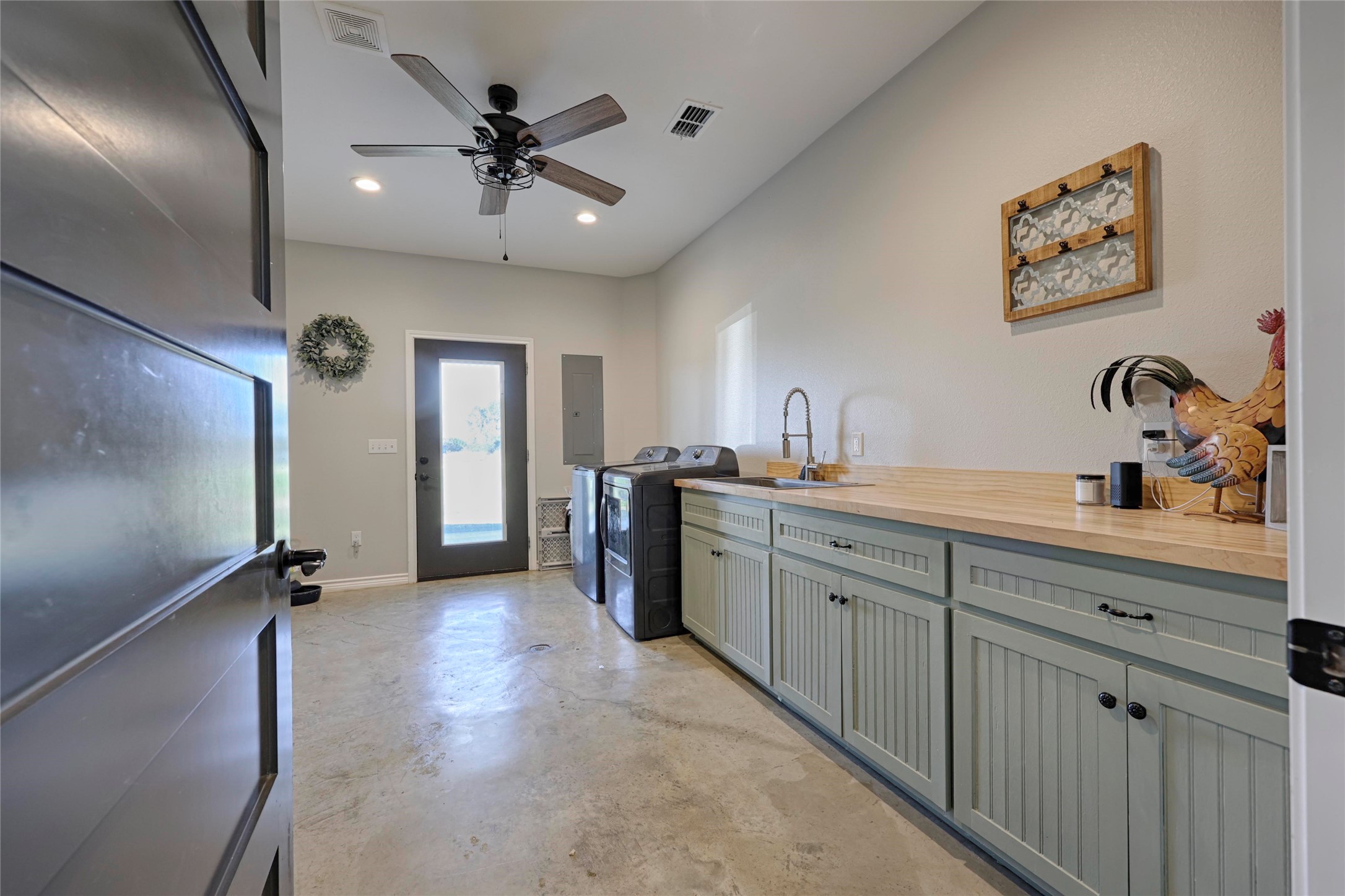 1100 Calhoun Road Eagle Lake, TX 77434 - Photo 23 of 48 a spacious bathroom with a double vanity sink a mirror and with the walls