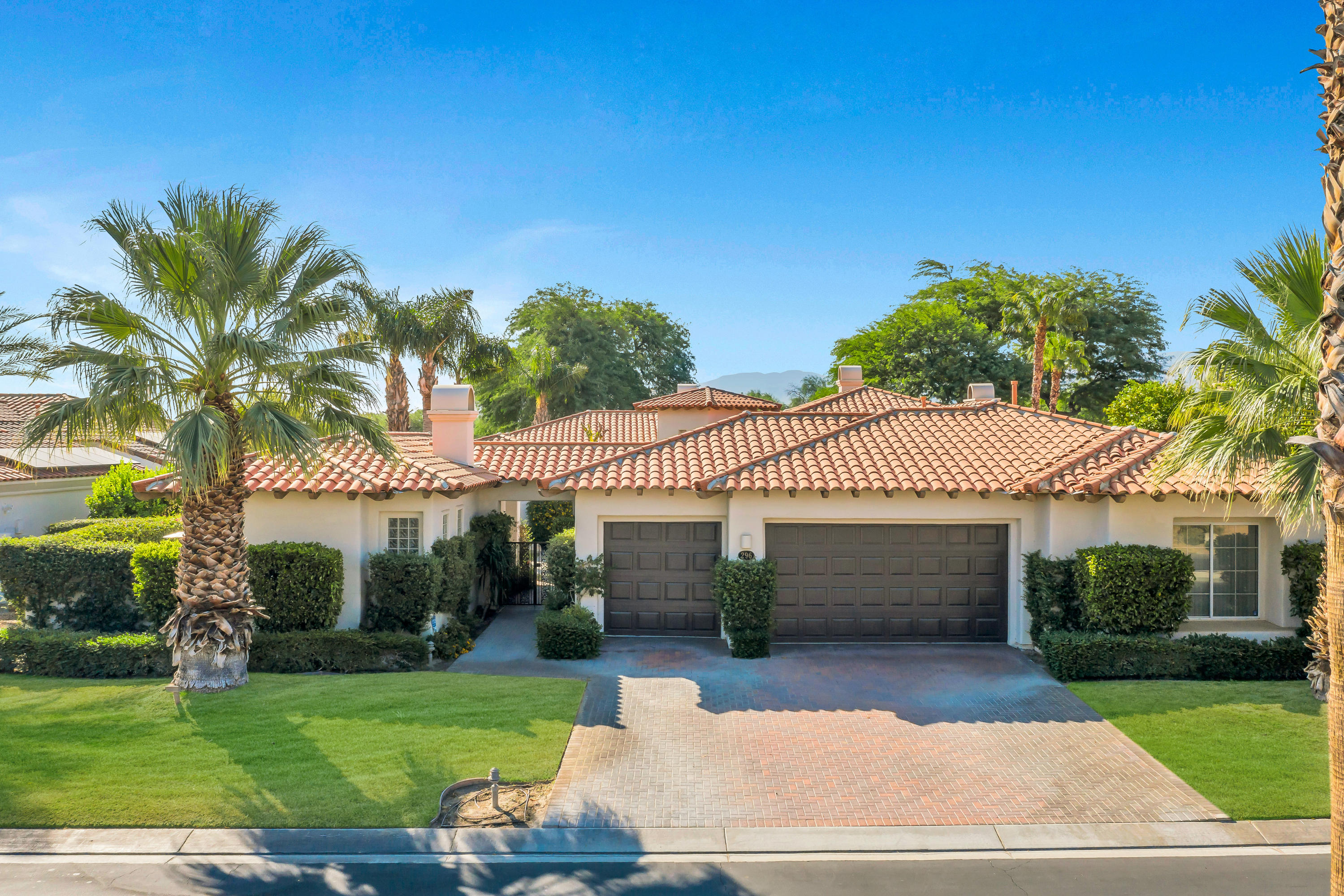 296 Loch Lomond Road Rancho Mirage, CA 92270 - Photo 3 of 44 Photo-40