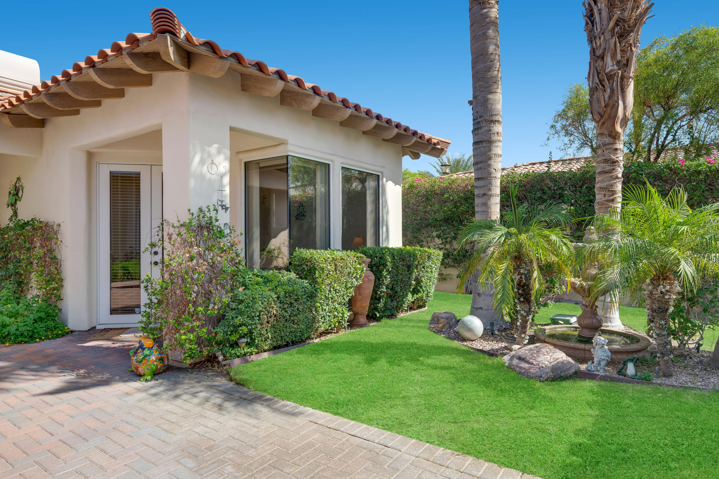 296 Loch Lomond Road Rancho Mirage, CA 92270 - Photo 5 of 44 Photo-4