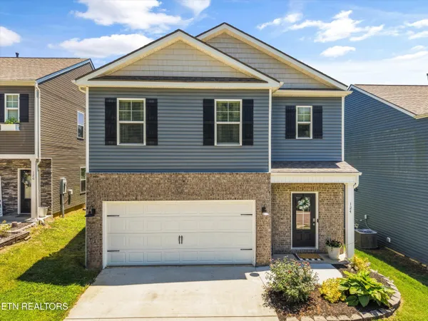 $439,900 | 124 Centennial Vlg Drive, Oak Ridge, TN 37830