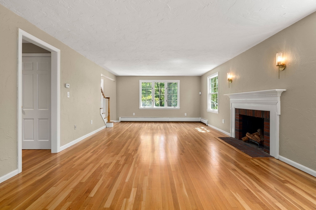 141 Westgate Wellesley, MA 02481 - Photo 11 of 36