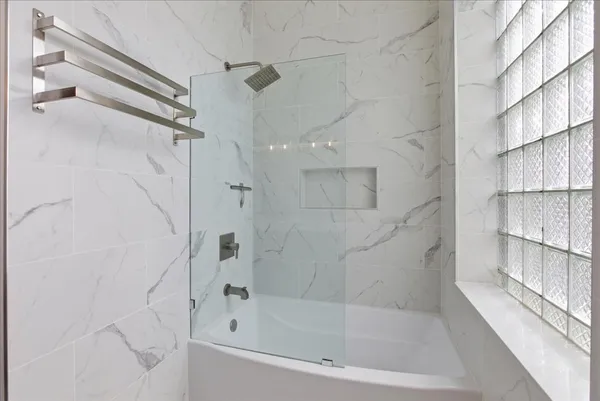 $5,000 | 2608 North Dayton Street, Unit 3S, Chicago, IL 60614