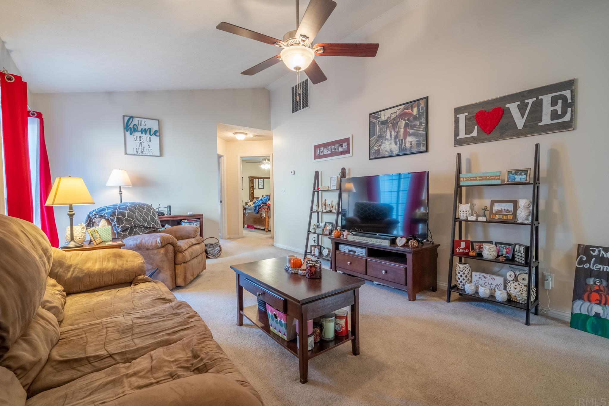 10111 Chatteris Road Evansville, IN 47725 - Photo 5 of 14 Gallery Image 5