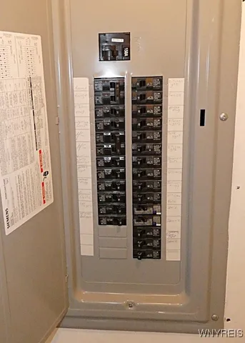 $289,900 | 17 Pamela Drive, Cheektowaga, NY 14043