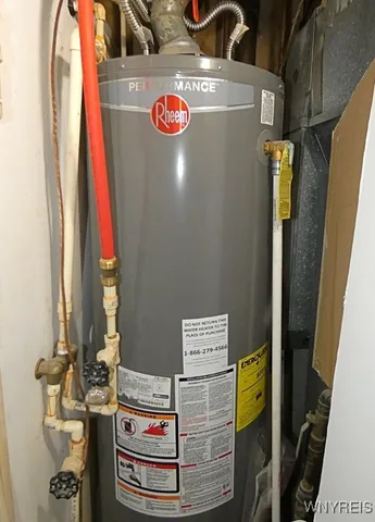 $289,900 | 17 Pamela Drive, Cheektowaga, NY 14043