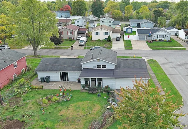 $289,900 | 17 Pamela Drive, Cheektowaga, NY 14043