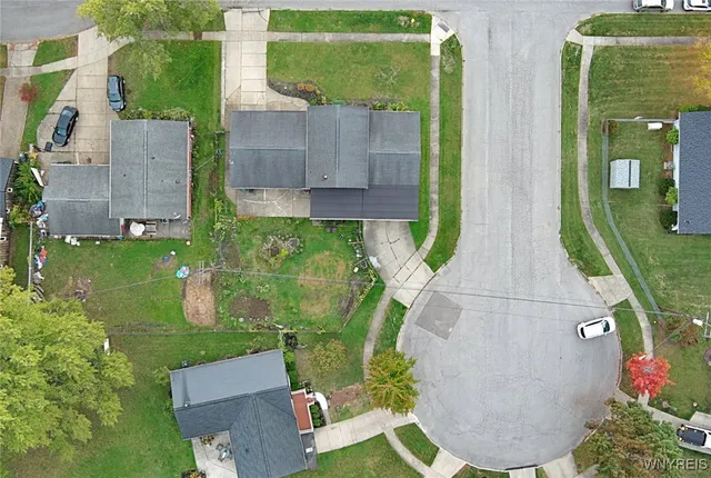 $289,900 | 17 Pamela Drive, Cheektowaga, NY 14043