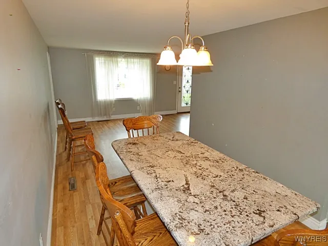 $289,900 | 17 Pamela Drive, Cheektowaga, NY 14043