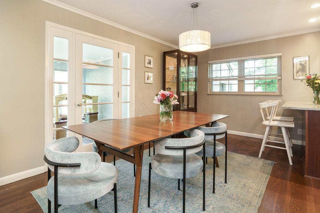 45 South Harding Road Columbus, OH 43209 - Photo 9 of 48