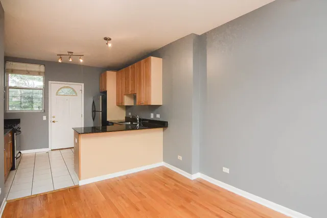 $1,650 | 1421 West Jonquil Terrace, Unit 3, Chicago, IL 60626