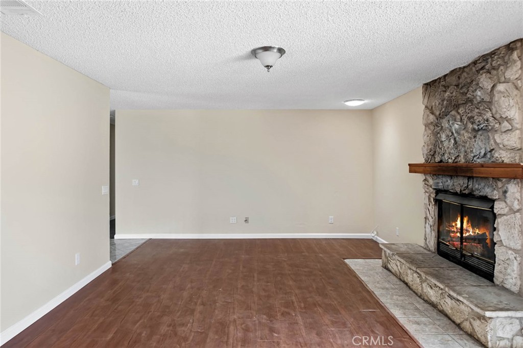 9975 Desert View Road Pinon Hills, CA 92372 - Photo 10 of 49 main home
