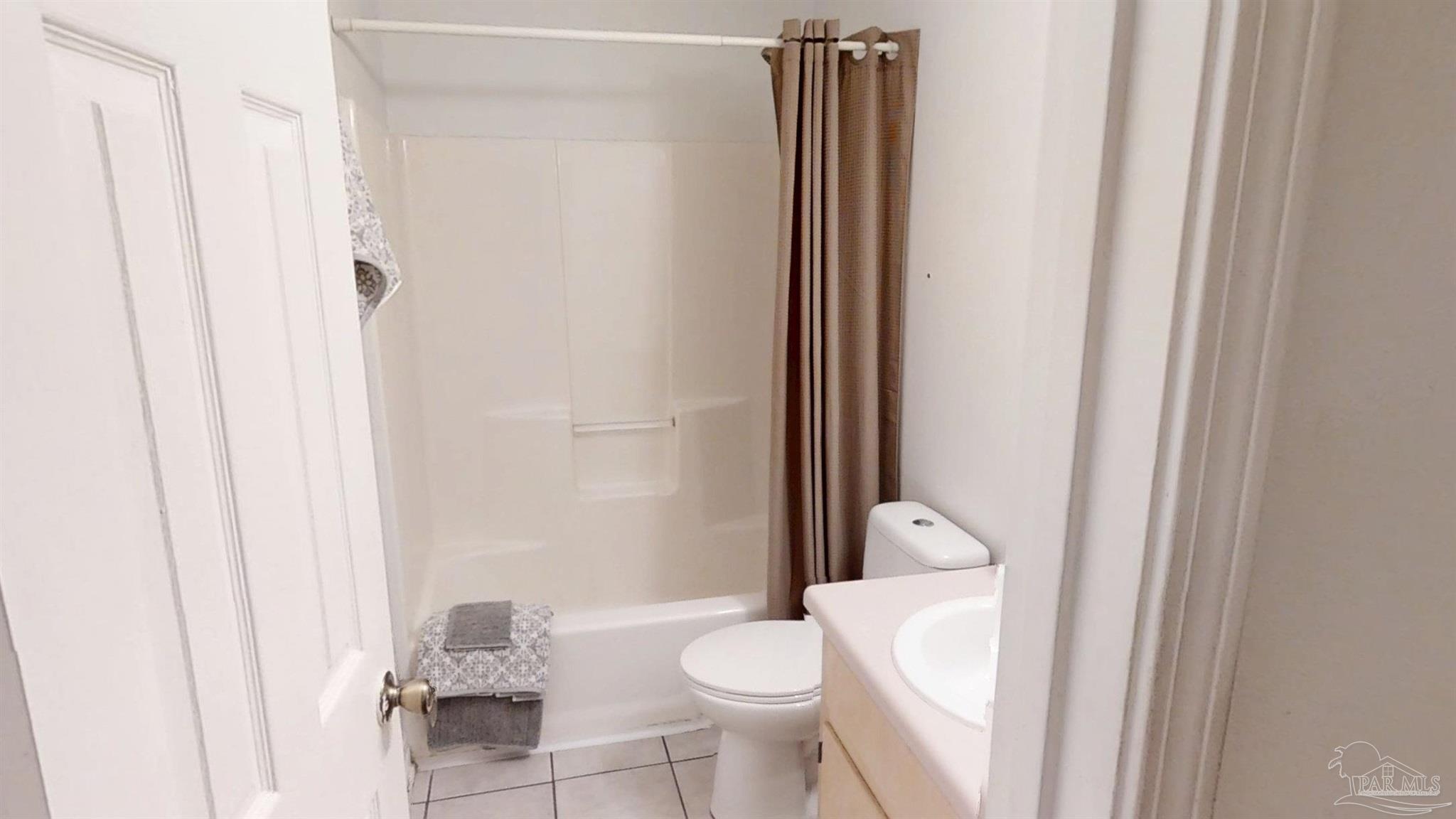 3901 Deerwood Circle Pace, FL 32571 - Photo 26 of 44