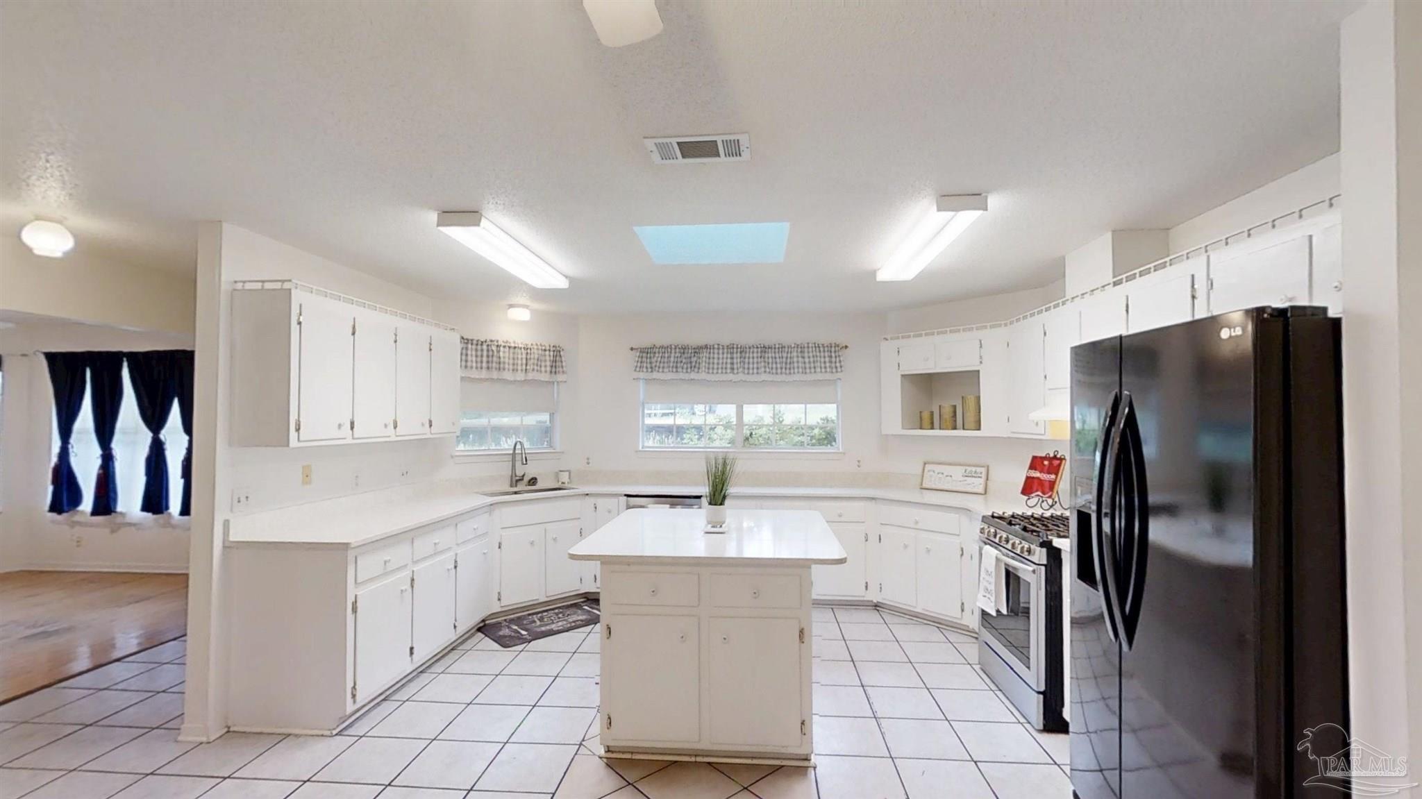 3901 Deerwood Circle Pace, FL 32571 - Photo 5 of 44