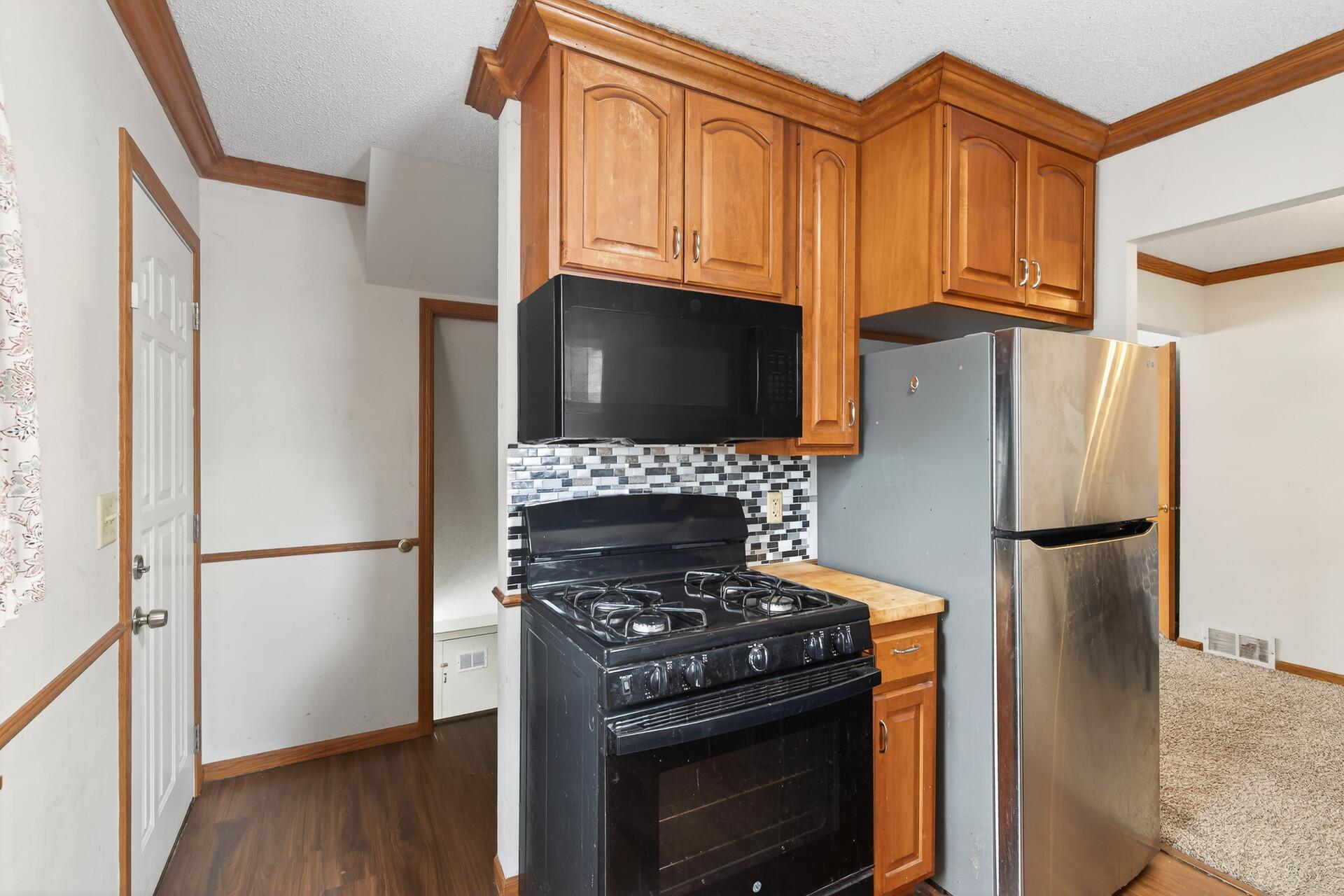 6046 Emerson Avenue North Brooklyn Center, MN 55430 - Photo 7 of 21