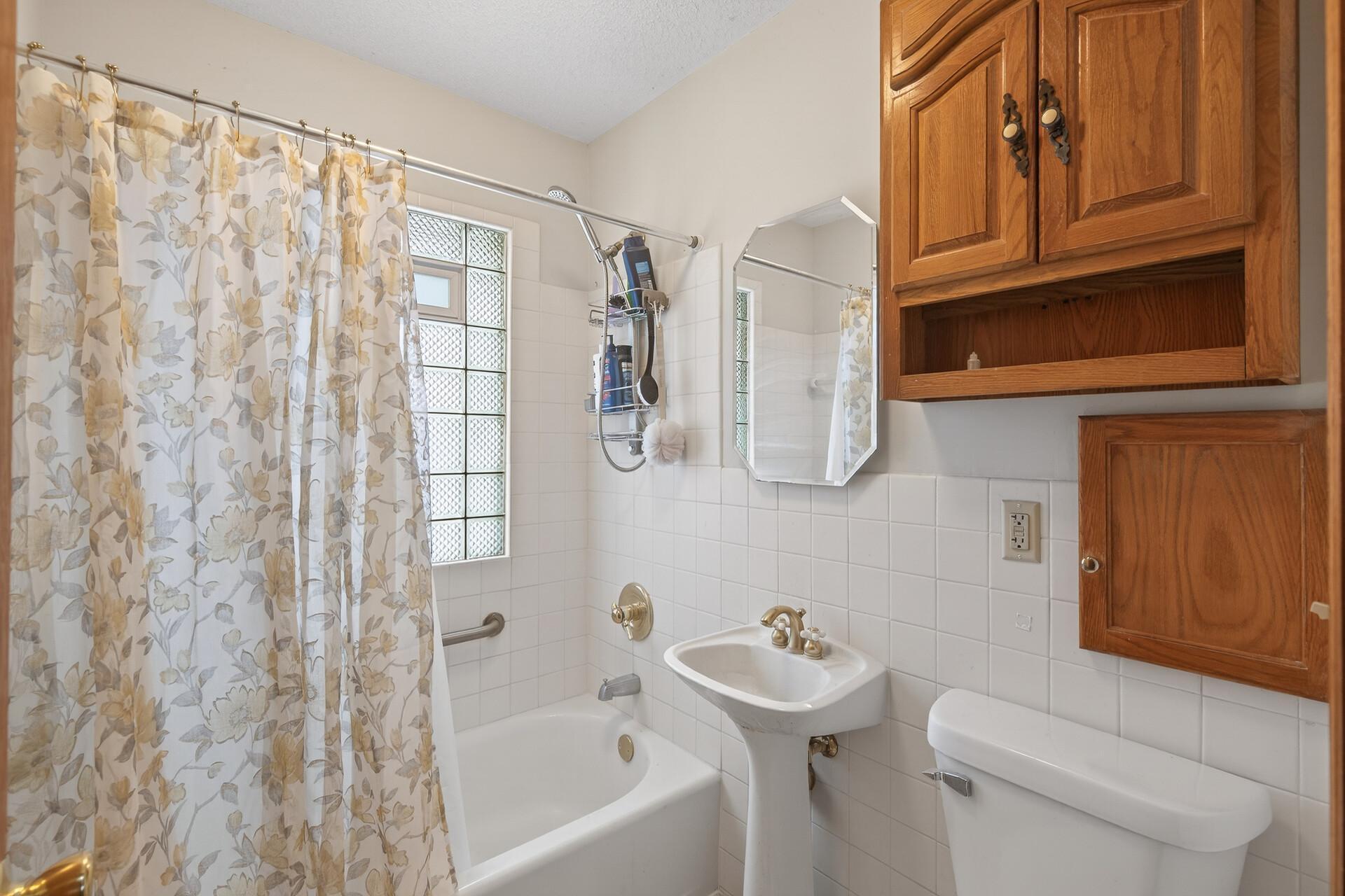 6046 Emerson Avenue North Brooklyn Center, MN 55430 - Photo 10 of 21