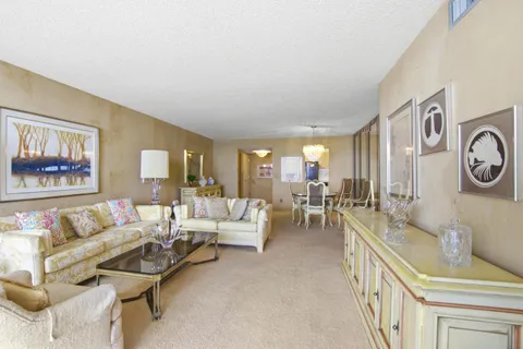 $599,999 | 2301 South Ocean Drive, Unit 2303, Hollywood, FL 33019