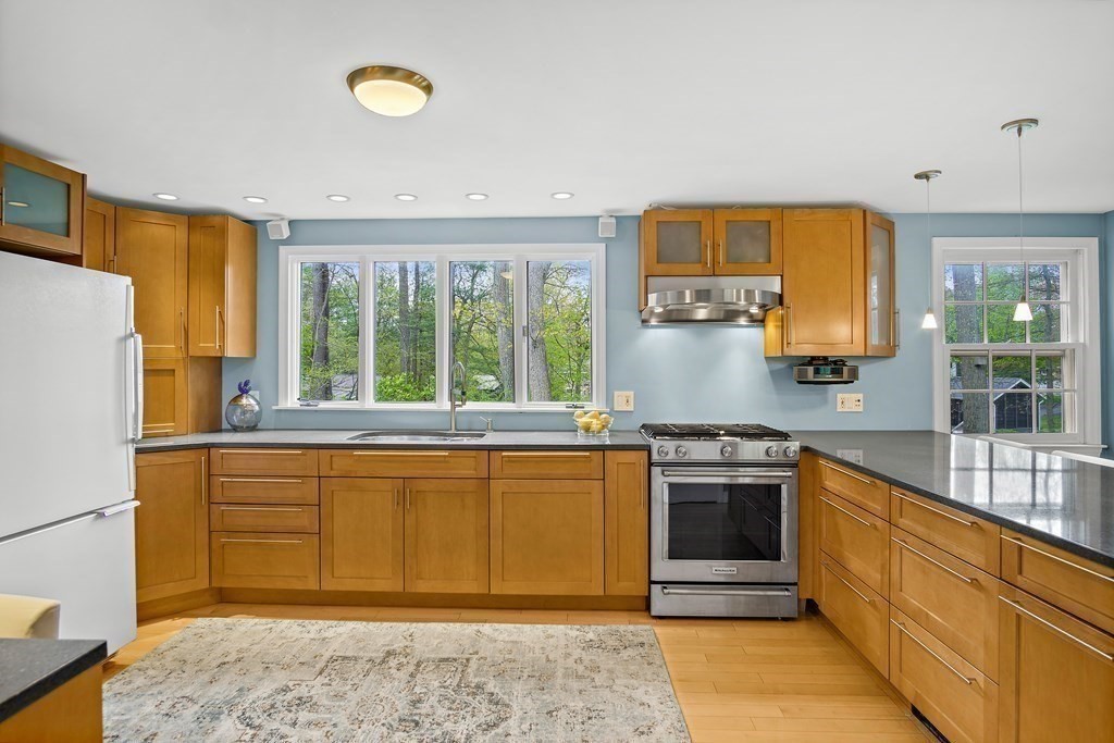 18 Revolutionary Road Acton, MA 01720 - Photo 5 of 34 Gallery Image 5